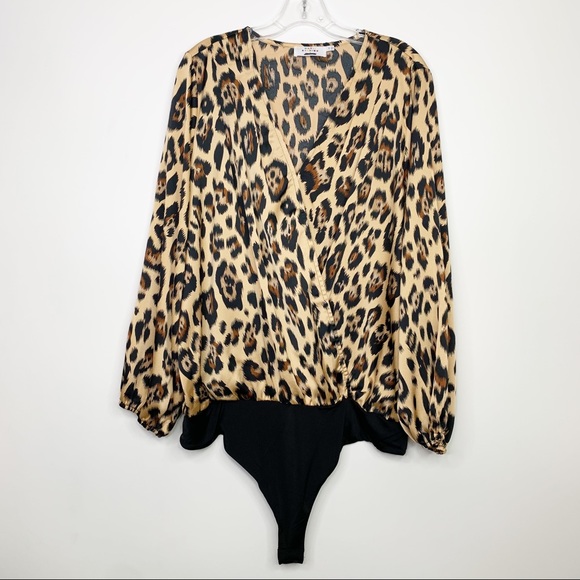 Katie Sturino Roan Textured Wrap Bodysuit, 2X - Picture 5 of 12